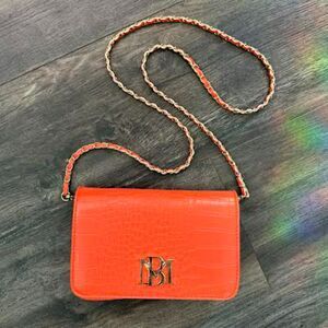 Badgley Mischka Croc Orange Clutch Bag Removable Crossbody Purse Gold Details